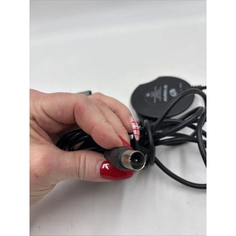 Mad Catz Universal Auto RF Adapter Xbox Nintendo 64 Gamecube PlayStation